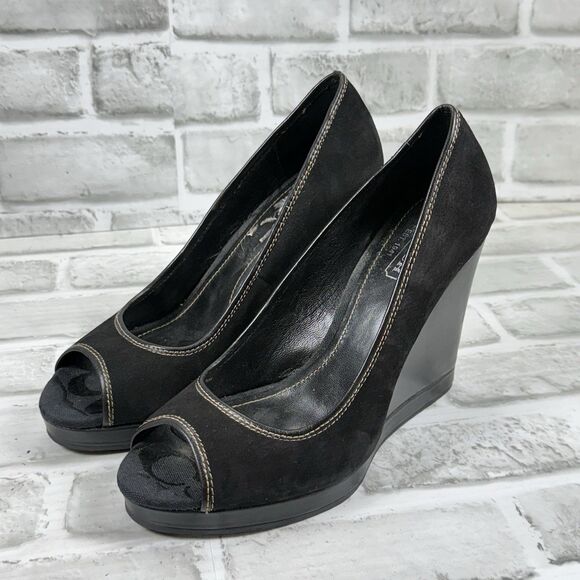 Coach Tabby Peep Toe  Classic Coach Logo Heels Pumps Size 8.5 Wood Wedge - Picture 10 of 10